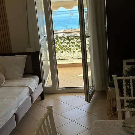 изглед море студио алекс перамос Apartmán